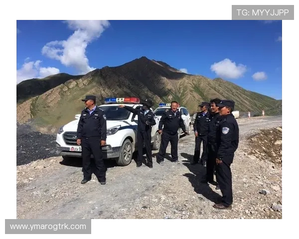 黄河抢渡赛玛沁站圆满收官 中外健儿逐浪高原水域(2) 黄河抢渡赛玛沁站圆满收官 中外健儿逐浪高原水域(2)